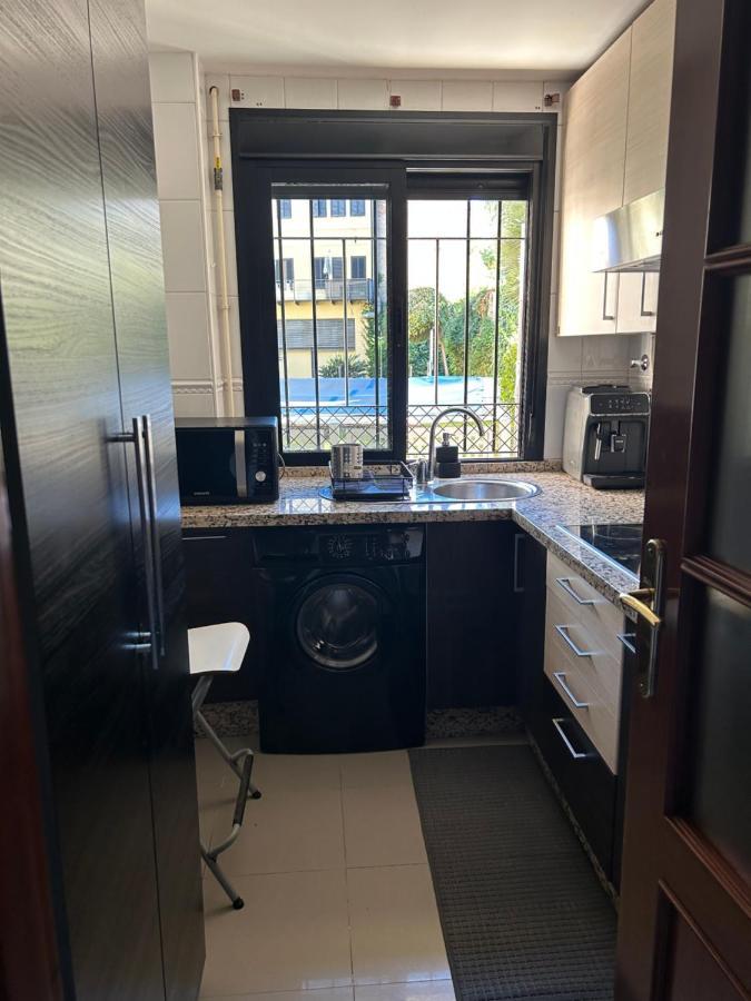Apartamento Proximo Al Centro De 2 Dormitorios Con Piscina. Seville Luaran gambar
