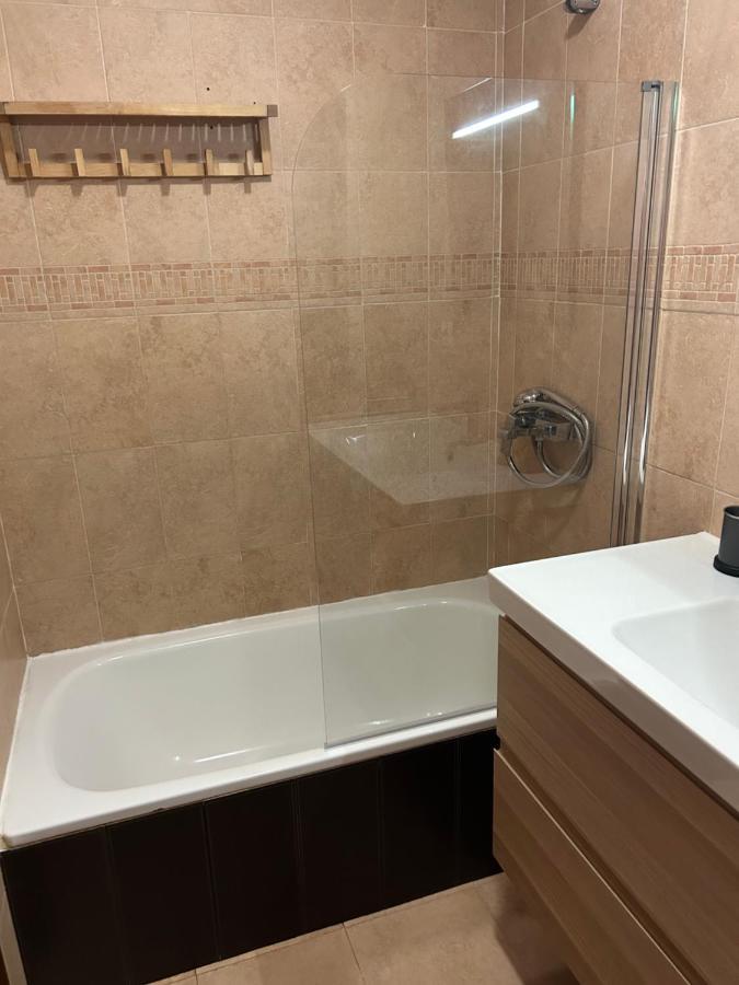 Apartamento Proximo Al Centro De 2 Dormitorios Con Piscina. Seville Luaran gambar