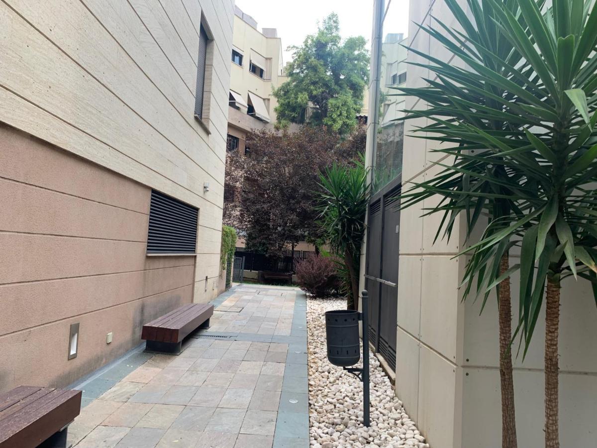 Apartamento Proximo Al Centro De 2 Dormitorios Con Piscina. Seville Luaran gambar