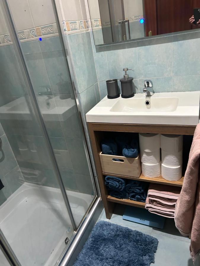 Apartamento Proximo Al Centro De 2 Dormitorios Con Piscina. Seville Luaran gambar