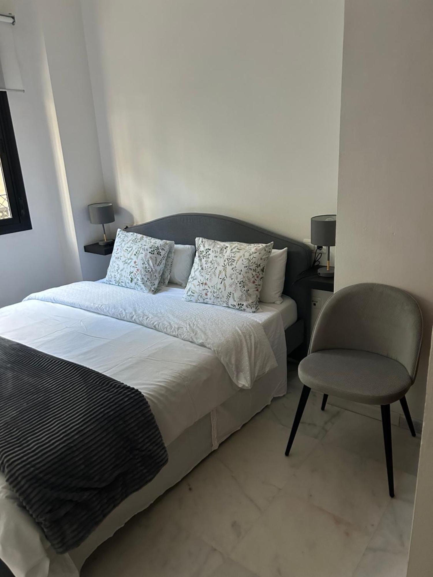 Apartamento Proximo Al Centro De 2 Dormitorios Con Piscina. Seville Luaran gambar